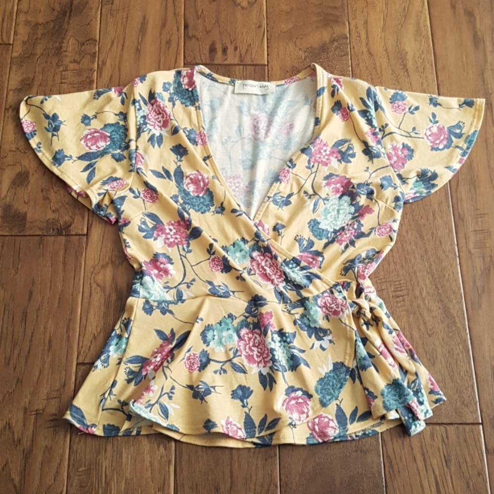 Poison Ivy Peplum Faux Wrap Faded Yellow Floral Top Size M